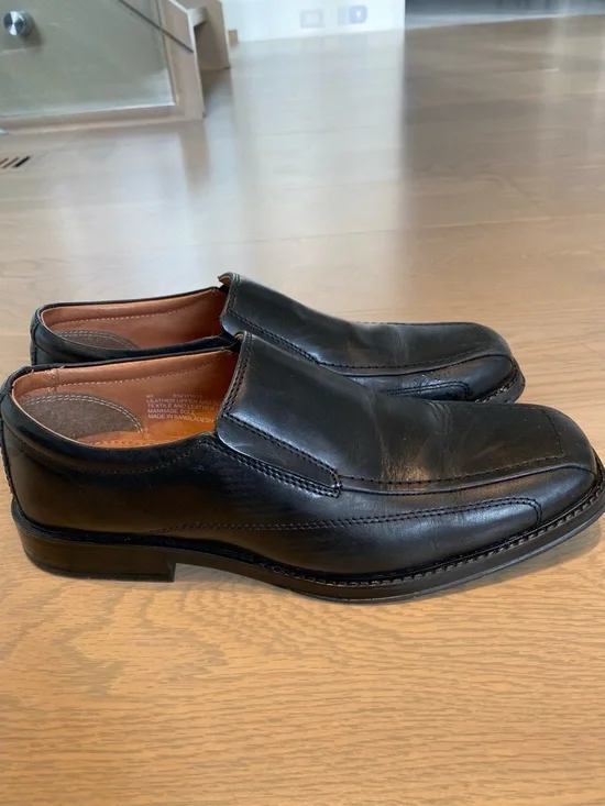 Men’s Left Right Black 100 % Genuine Leather Slip-On Dress Shoes - Picture 3 of 6